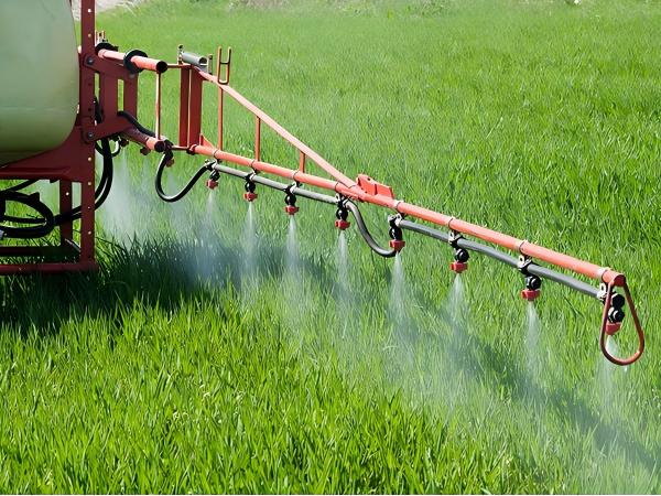 Water-soluble synergist